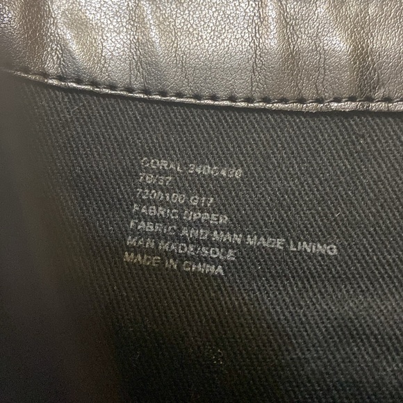 BCBGeneration BLUE VELVET WOMEN ANKLE BOOTS. SIZE- 7 B - Picture 6 of 7